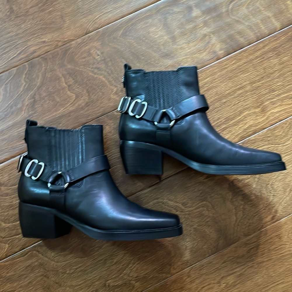 Sam Edelman Bellamie Ankle Boots